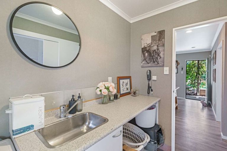 Photo of property in 11 Rawhiti Place, Saint Johns Hill, Whanganui, 4501