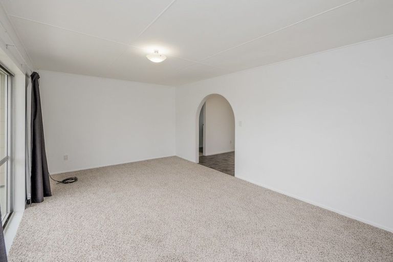Photo of property in 38 Strathmore Avenue, Levin, 5510