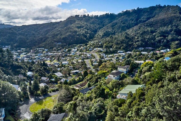 Photo of property in 34 Ngahere Street, Stokes Valley, Lower Hutt, 5019