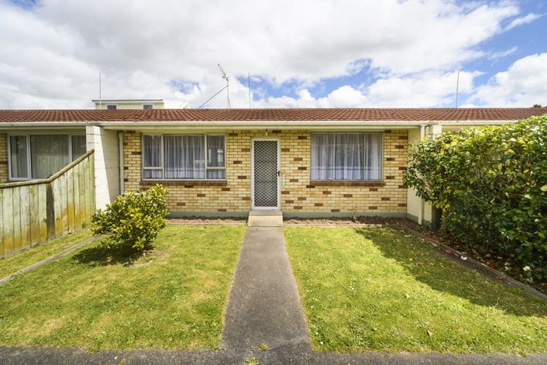 Photo of property in 5/120 Featherston Street, Palmerston North, 4410