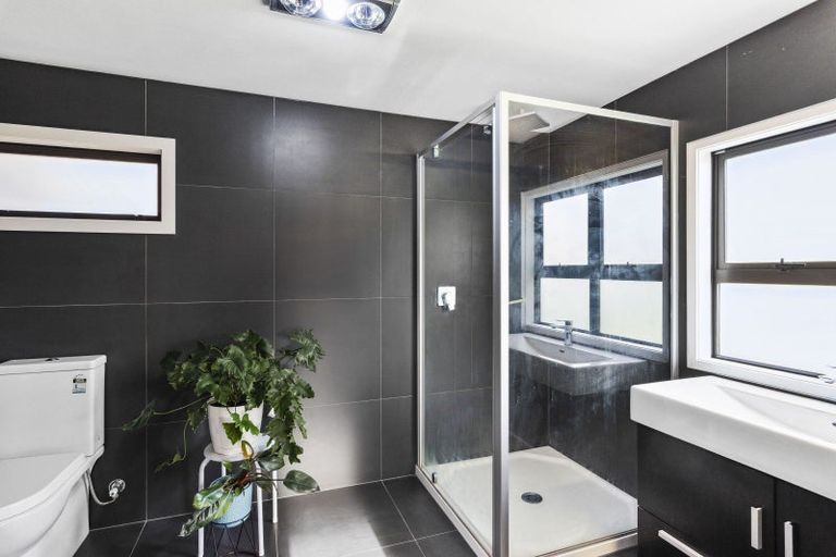 Photo of property in 3 Greenwood Place, Paraparaumu, 5032