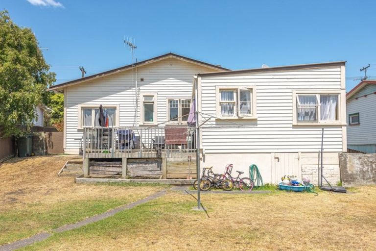 Photo of property in 68 Alma Road, Gonville, Whanganui, 4501
