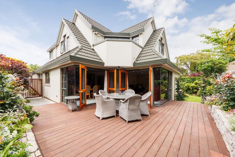 Photo of property in 12a Montgomery Terrace, Hokowhitu, Palmerston North, 4410