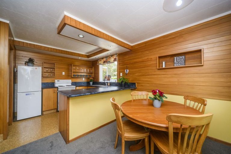 Photo of property in 24 Parkland Crescent, Terrace End, Palmerston North, 4410