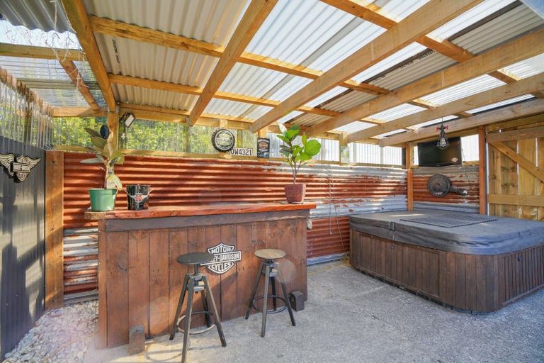 Photo of property in 6 Oteramika Road, Rockdale, Invercargill, 9812