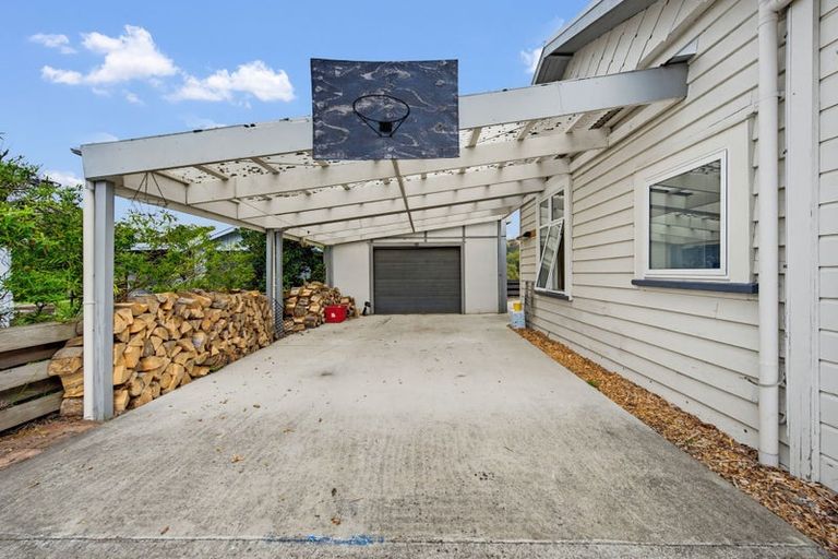 Photo of property in 9 Ruataniwha Street, Waipawa, 4210