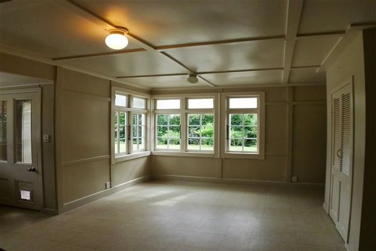 Photo of property in 225 Hanham Road, Kumeu, 0891