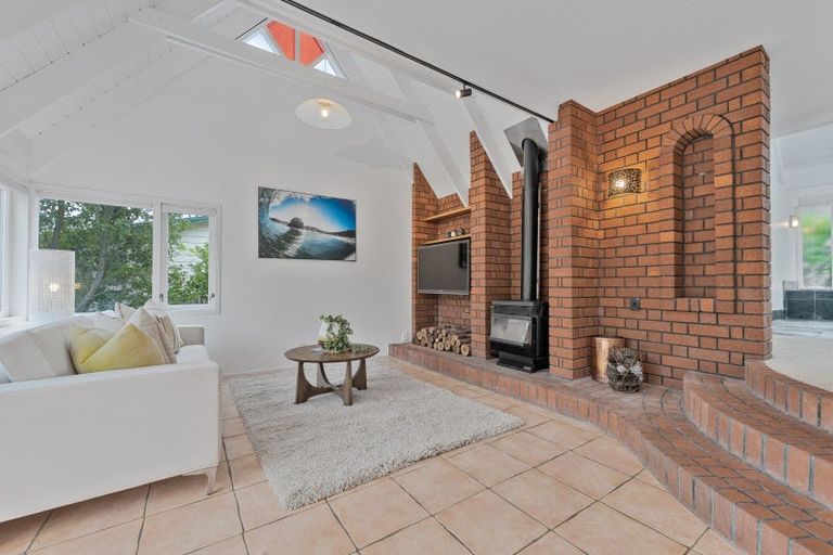 Photo of property in 94 Kowhai Road, Campbells Bay, Auckland, 0630