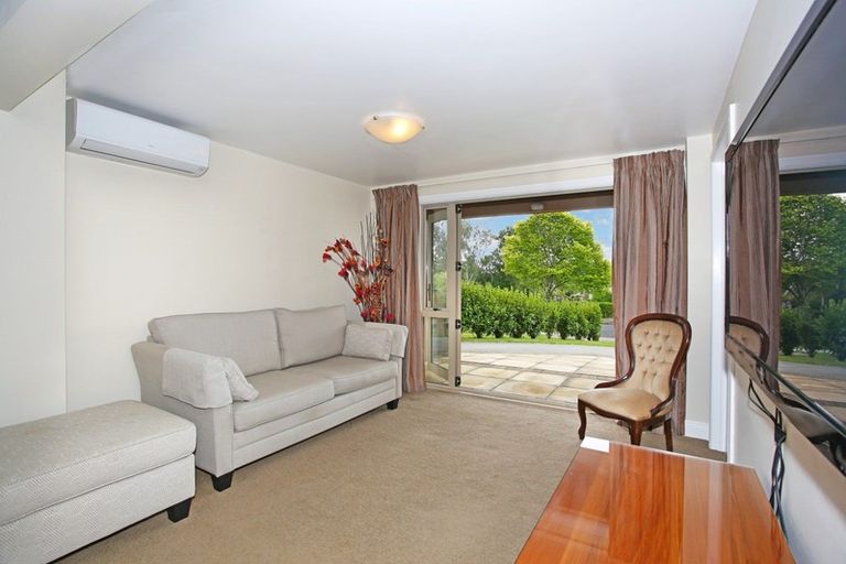Photo of property in 10 Coulthard Terrace, Opaheke, Papakura, 2113
