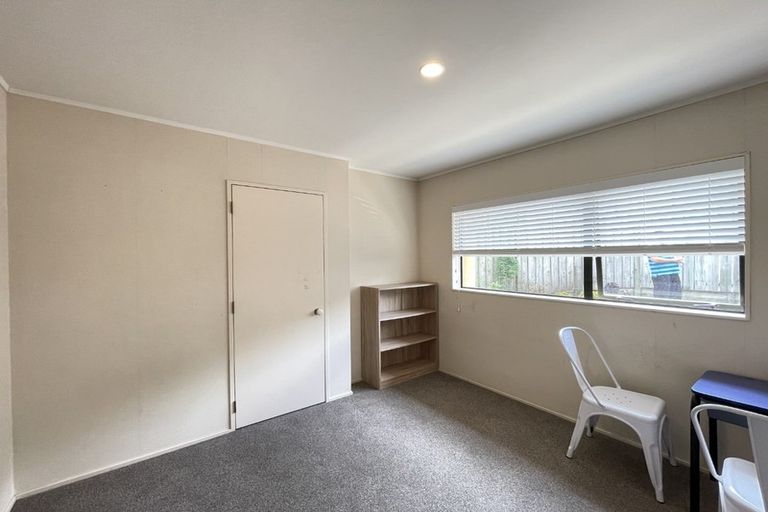 Photo of property in 12 John Brooke Crescent, East Tamaki Heights, Auckland, 2016