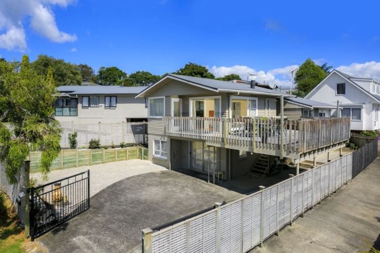 Photo of property in 1/91 Bond Crescent, Forrest Hill, Auckland, 0620