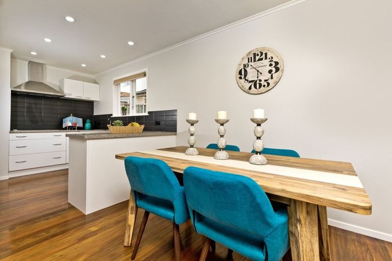 Photo of property in 114a Pooks Road, Ranui, Auckland, 0612