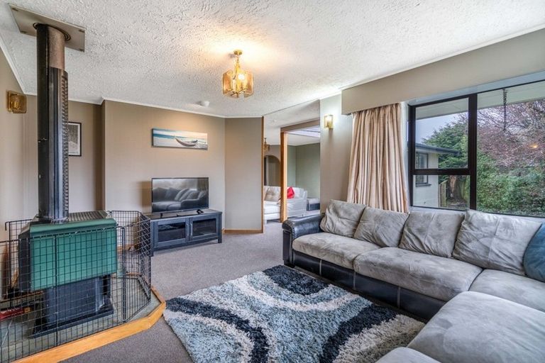 Photo of property in 33 Mackinnon Loop, Te Anau, 9600