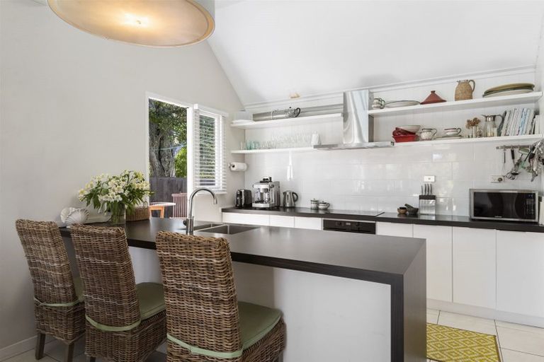 Photo of property in 6/74 Kitchener Road, Milford, Auckland, 0620