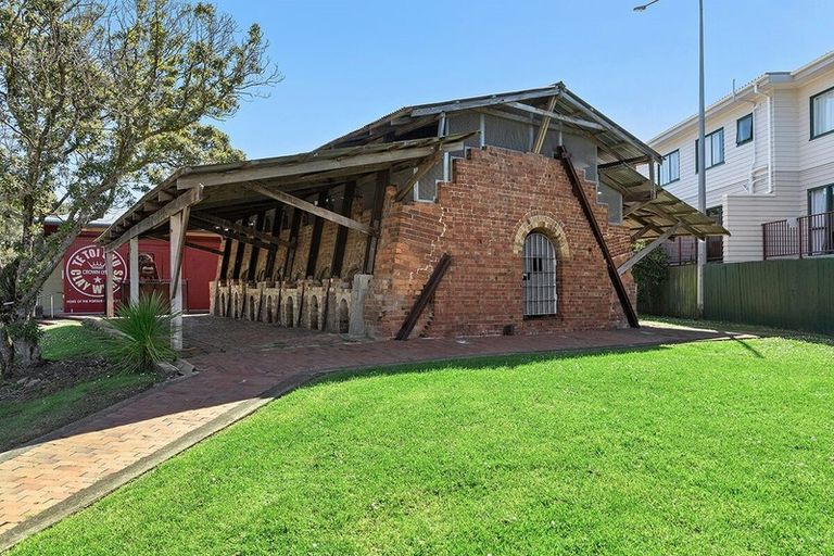 Photo of property in Tuscany Way, 19/3 Ambrico Place, New Lynn, Auckland, 0600