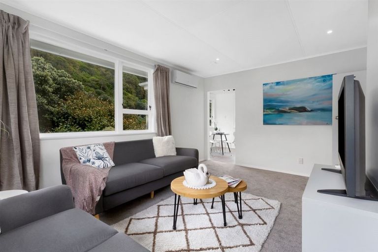 Photo of property in 63 Rangituhi Crescent, Takapuwahia, Porirua, 5022