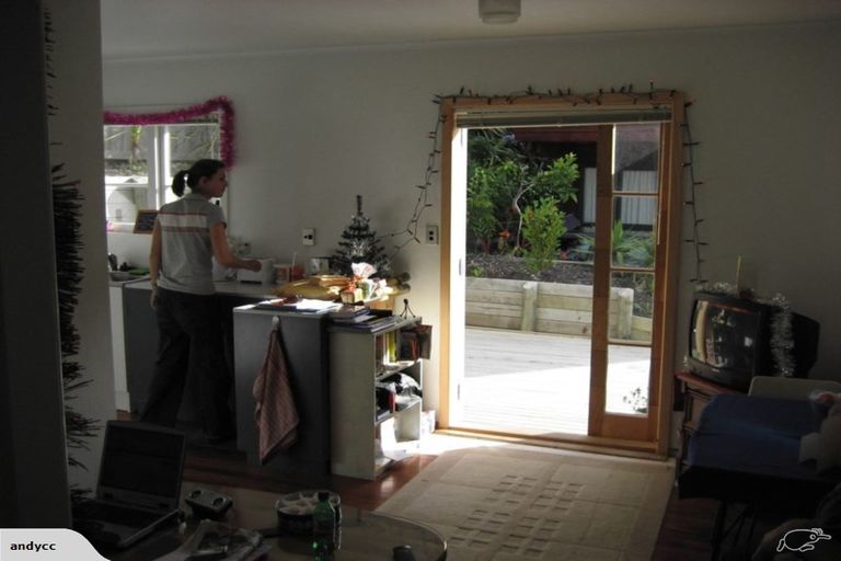 Photo of property in 5 Don Croot Street, Morningside, Auckland, 1021