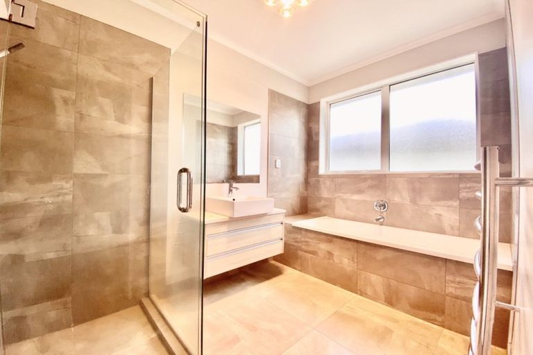 Photo of property in 21 Parlane Drive, Huapai, Kumeu, 0810