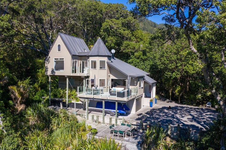 Photo of property in 51 Mount Avenue, Pauanui, Hikuai, 3579