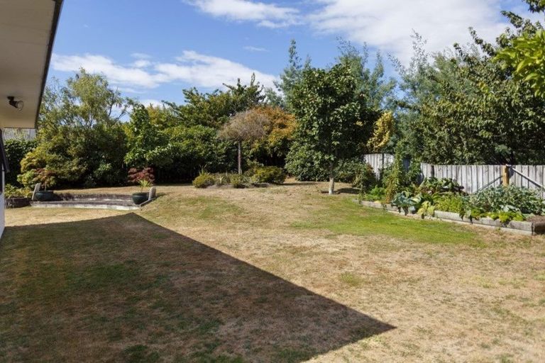 Photo of property in 8 Astelia Way, Waipahihi, Taupo, 3330