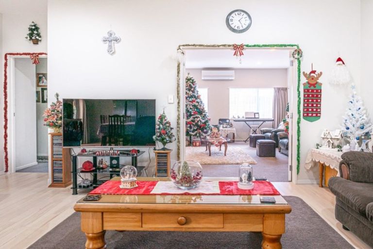 Photo of property in 18 Lithgow Drive, Otamatea, Whanganui, 4500