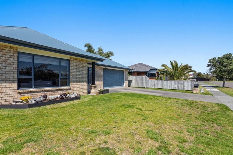 Photo of property in 20 Ohuirehe Road, Coastlands, Whakatane, 3120