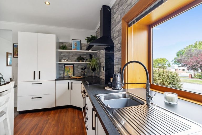 Photo of property in 19 Hill View Crescent, Highfield, Timaru, 7910