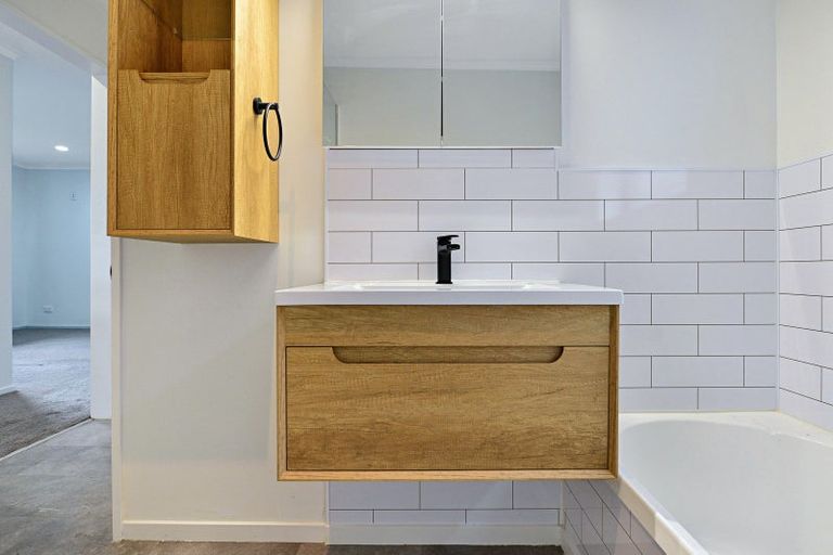 Photo of property in 87 Dixon Road, Glenview, Hamilton, 3206