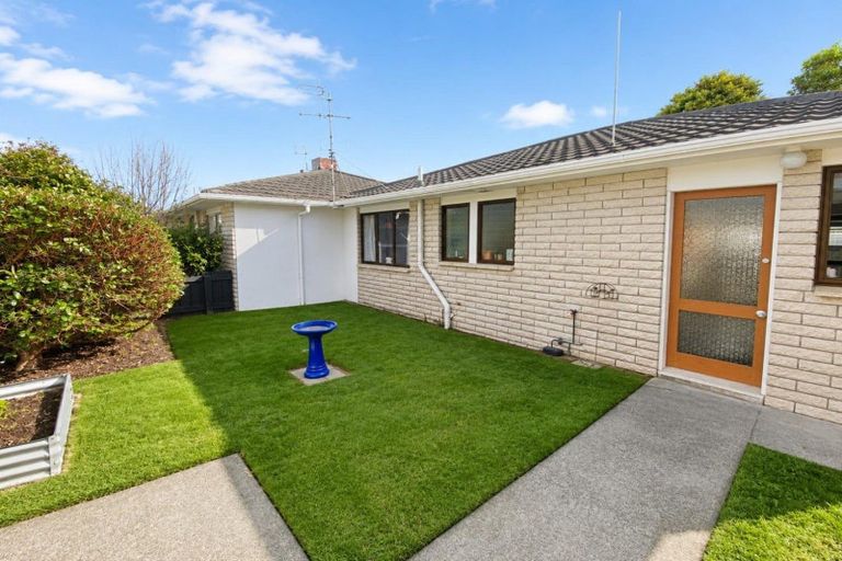 Photo of property in 3/265 Carrington Street, Vogeltown, New Plymouth, 4310