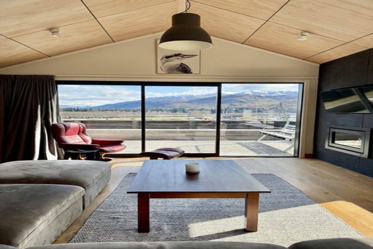 Photo of property in 28 Myles Way, Lower Shotover, Queenstown, 9304