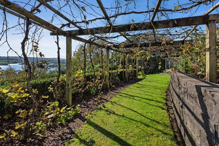 Photo of property in 76 Brick Bay Drive, Sandspit, Warkworth, 0982