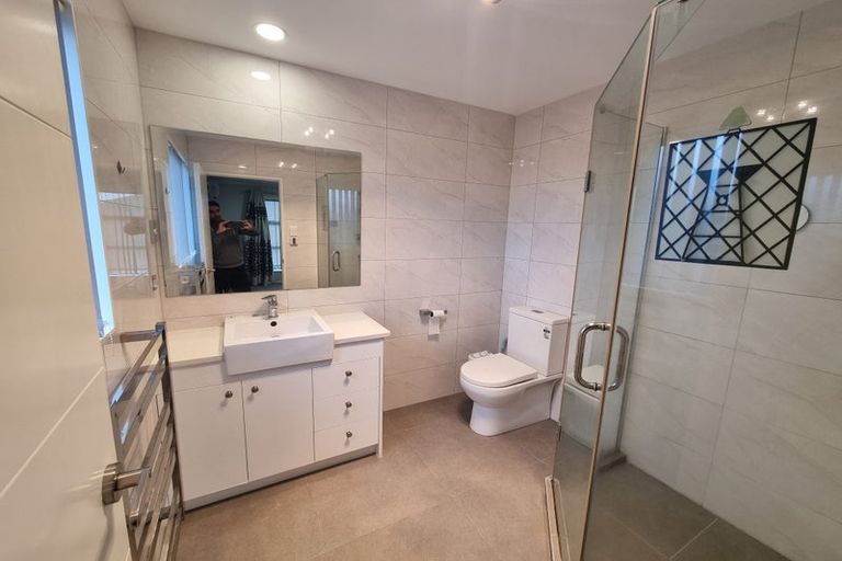 Photo of property in 4 Bruckless Drive, Flat Bush, Auckland, 2019