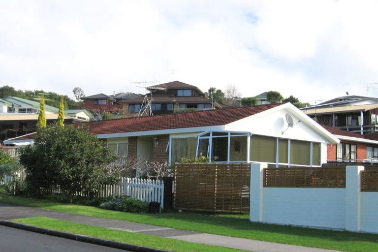 Photo of property in 43a William Bayes Place, Red Beach, 0932