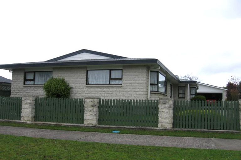 Photo of property in 73 Rhodes Drive, Kelvin Grove, Palmerston North, 4414