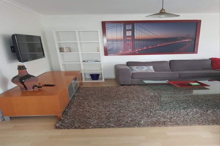 Photo of property in 55 Birkdale Road, Birkdale, Auckland, 0626