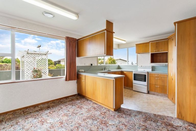 Photo of property in 19 Timaru Road, Waimate, 7924