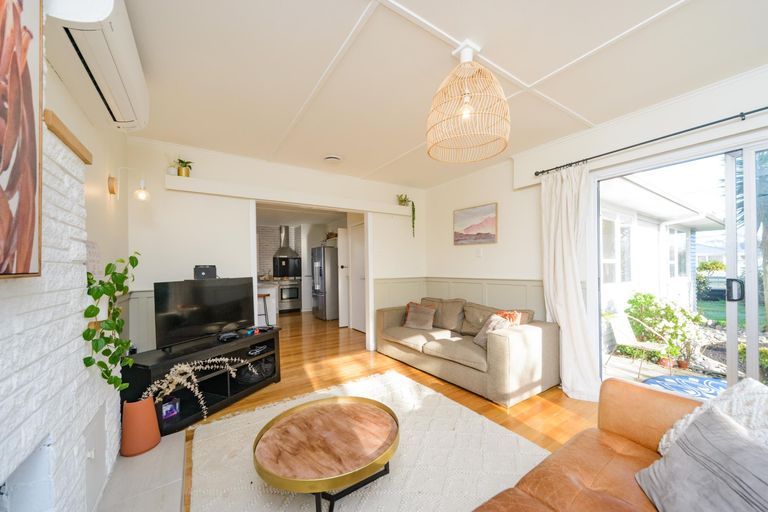 Photo of property in 57 Kettle Avenue, Awapuni, Palmerston North, 4412