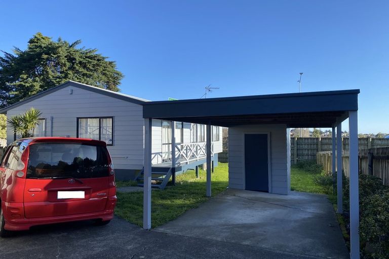 Photo of property in 6/17a Idesia Place, Totara Heights, Auckland, 2105