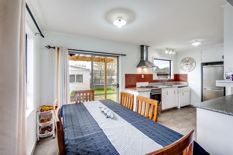 Photo of property in 15 Trinity Crescent, Pirimai, Napier, 4112