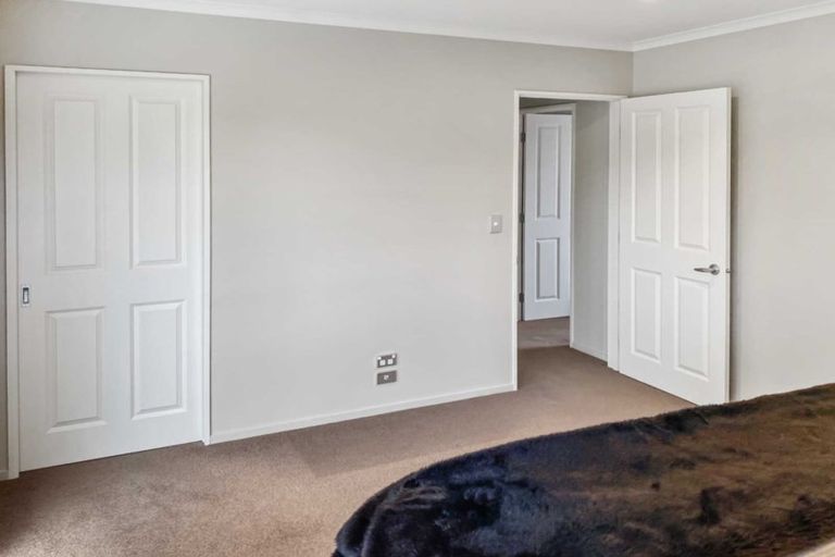 Photo of property in 6 Papaumu Green, Parklands, Christchurch, 8083