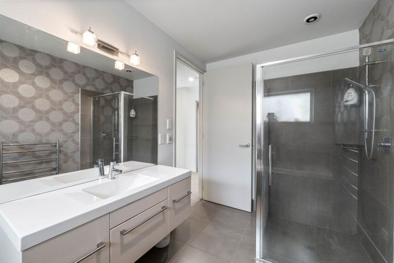 Photo of property in 4 Links Drive, Waiwhakaiho, New Plymouth, 4312