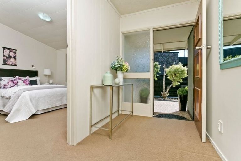 Photo of property in 1/15 Omana Road, Milford, Auckland, 0620