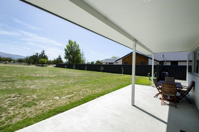 Photo of property in 20 Pisa Moorings Road, Mount Pisa, Cromwell, 9383