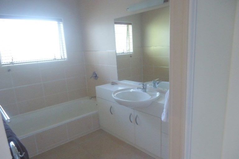 Photo of property in 1/11 Sunnynook Road, Forrest Hill, Auckland, 0620