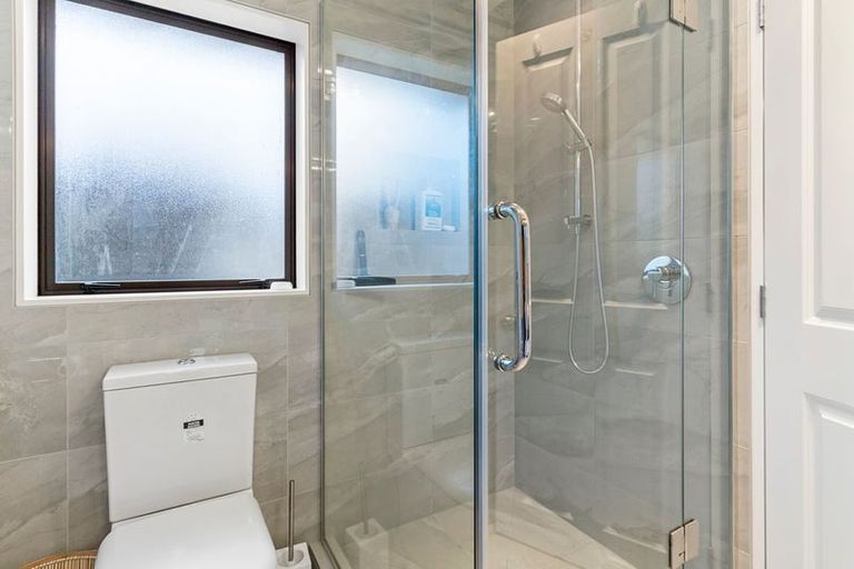 Photo of property in 62 Thornbury Crescent, East Tamaki Heights, Auckland, 2016