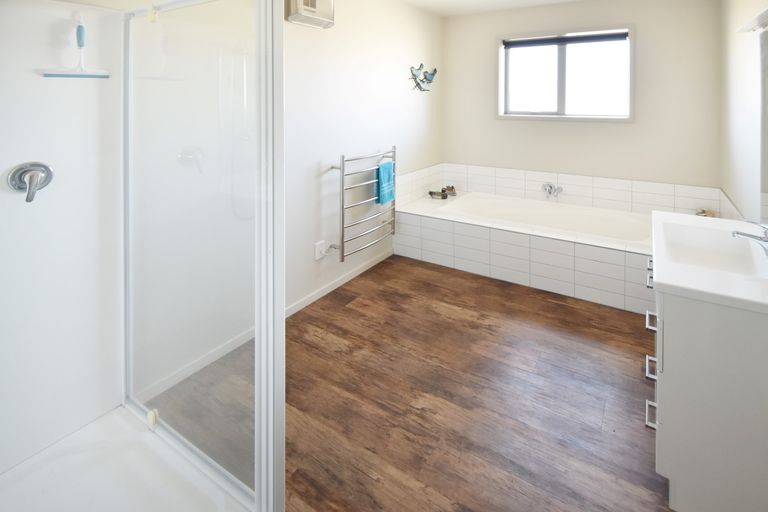 Photo of property in 100 Boundary Terrace, Twizel, 7999