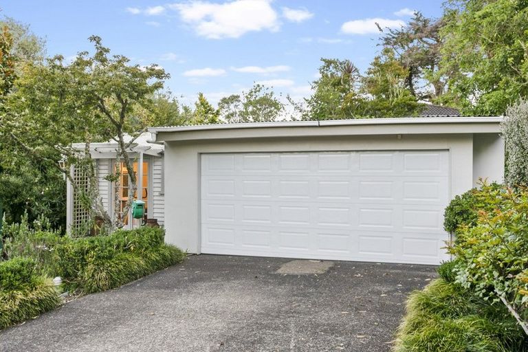 Photo of property in 1 Bush Road, Waiatarua, Auckland, 0604