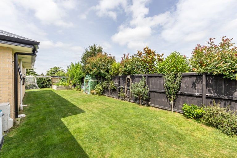 Photo of property in 16 Broomleigh Drive, Rolleston, 7615