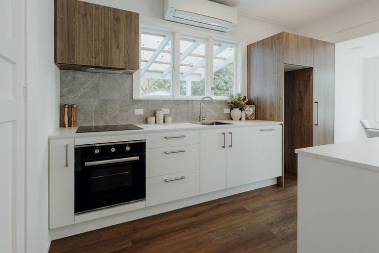 Photo of property in 66 Opawa Road, Waltham, Christchurch, 8023