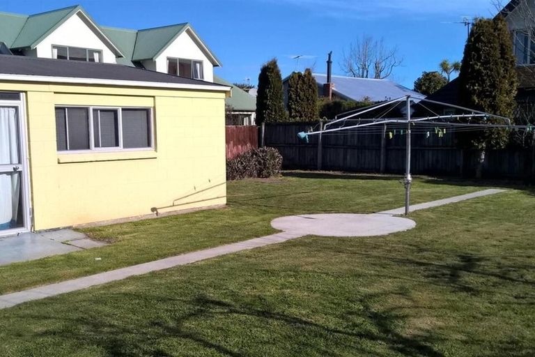 Photo of property in 51 Memorial Avenue, Ilam, Christchurch, 8053